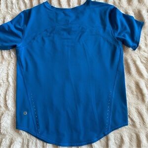 lululemon athletica Blue Short Sleeve Tee Women’s Sz 2